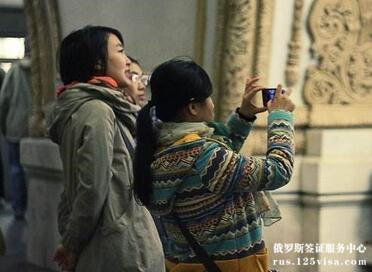 俄罗斯将简化签证手续吸引中国游客 俄罗斯将简化签证手续吸引中国游客