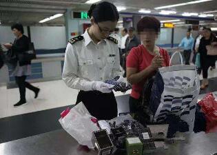 提醒中国公民遵守有关泰国携带烟酒入境的规定