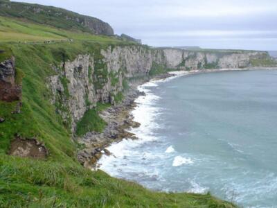 北爱尔兰进入传统游行季 中领馆吁谨慎围观注意安全 北爱尔兰进入传统游行季 中领馆吁谨慎围观注意安全