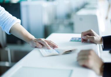 美移民局拟提升高学历者H1B中签概率 或推电子注册 美移民局拟提升高学历者H1B中签概率 或推电子注册