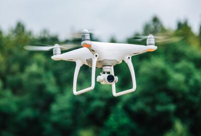 尼泊尔为无人机管控国 使馆提醒中国游客申请后再用 尼泊尔为无人机管控国 使馆提醒中国游客申请后再用