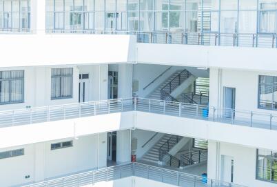 中国民间组织合力修复尼泊尔学校教学楼 中国民间组织合力修复尼泊尔学校教学楼