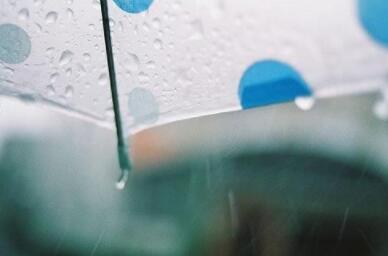 提醒雨季赴泰中国游客注意涉水安全 提醒雨季赴泰中国游客注意涉水安全