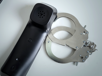 在阿警惕假冒中国驻外使领馆名义的电信诈骗 在阿警惕假冒中国驻外使领馆名义的电信诈骗