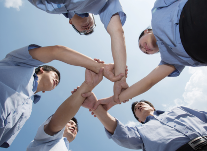 阿曼将部分职业工作签证延长半年