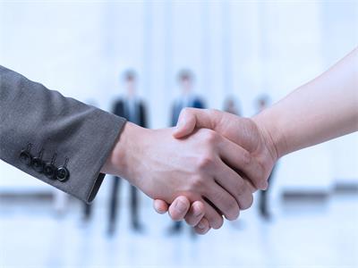 吉美政府磋商两国关系