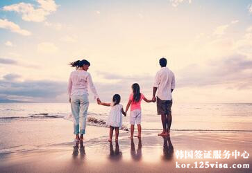 刘先生一家去韩国旅游观光 刘先生一家去韩国旅游观光