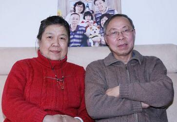 石女士和爱人一起去韩国旅游