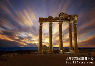 退休许阿姨带孙女去土耳其旅游 退休许阿姨带孙女去土耳其旅游