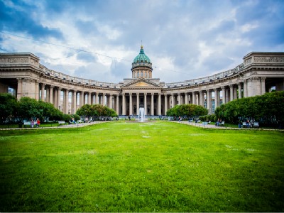 俄罗斯签证是直接到使馆领取吗？