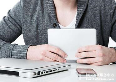 韩国签证出签可以找人代领吗? 韩国签证出签可以找人代领吗?