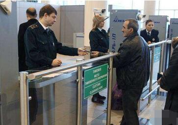 俄罗斯边检人员会检查哪些证件呢? 俄罗斯边检人员会检查哪些证件呢?