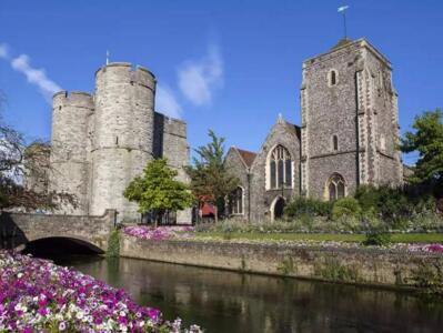 英国大使馆对签证材料审核严吗? 英国大使馆对签证材料审核严吗?