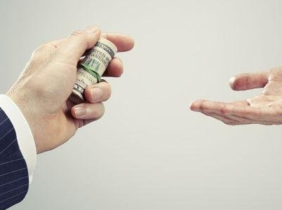 出入境柬埔寨被索要小费怎么办? 出入境柬埔寨被索要小费怎么办?