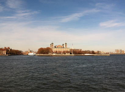 除护照、签证外入境法国还需要携带其他材料吗? 除护照、签证外入境法国还需要携带其他材料吗?