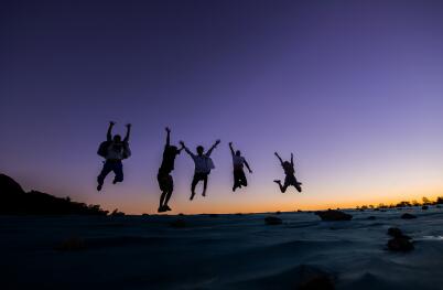 持个人韩国签证能随团出行吗? 持个人韩国签证能随团出行吗?