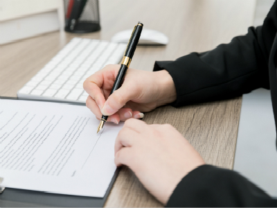 未成年能自己在申请表中签字吗? 未成年能自己在申请表中签字吗?