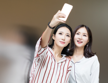 自拍的照片能达到美国签证的要求吗? 自拍的照片能达到美国签证的要求吗?