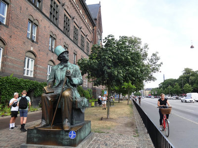 丹麦签证必须本人亲自去申请吗? 丹麦签证必须本人亲自去申请吗?