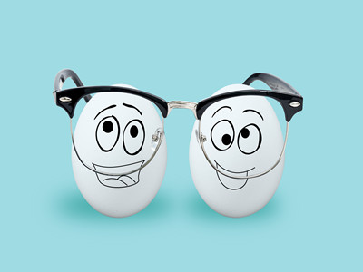 申请签证照片中可以佩戴眼镜吗? 申请签证照片中可以佩戴眼镜吗?