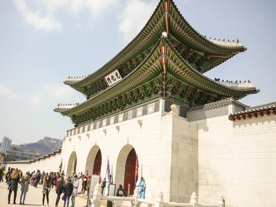 办理韩国签证需要提供电子材料吗？