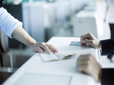 护照过期后,新加坡签证必须要转移吗? 护照过期后,新加坡签证必须要转移吗?